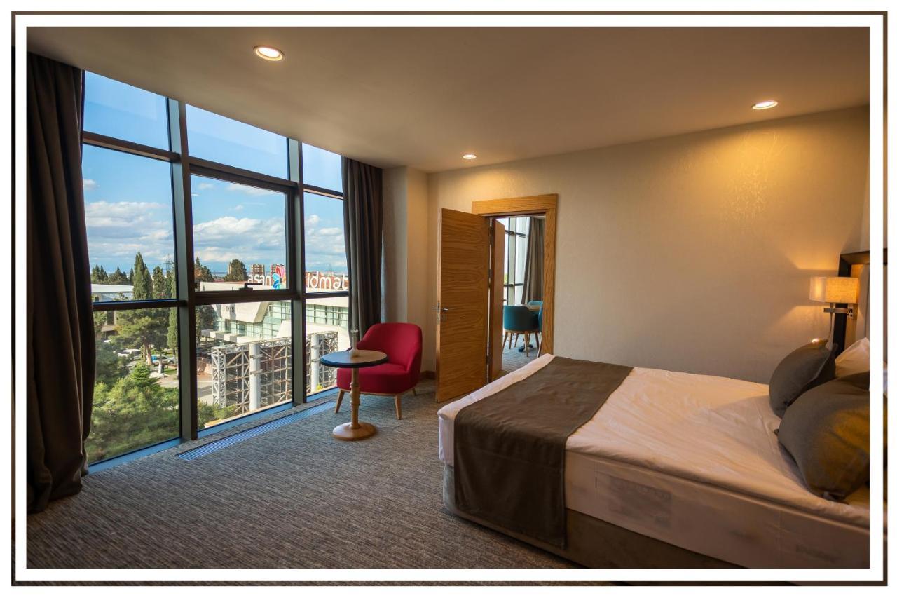 Premium Hotel Ganja Bagian luar foto