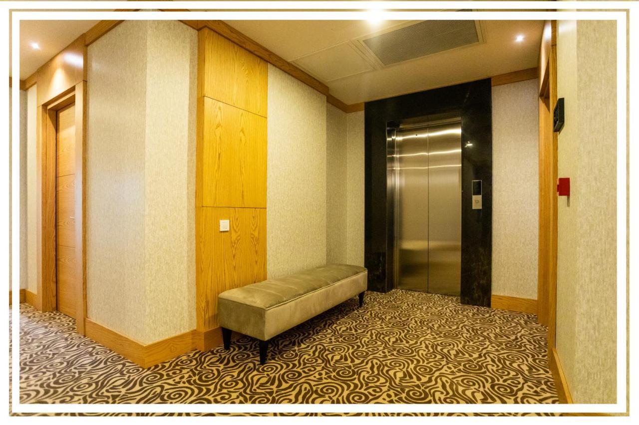 Premium Hotel Ganja Bagian luar foto