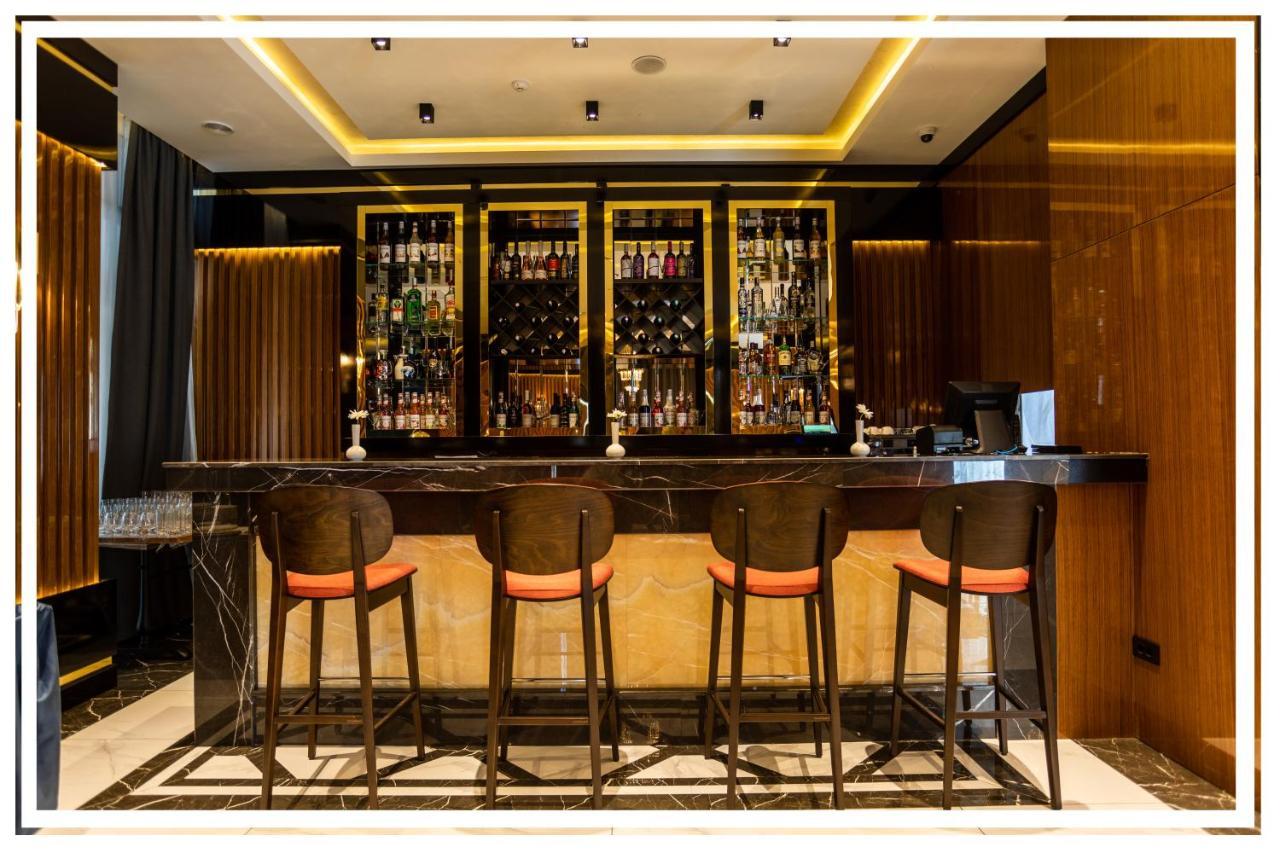 Premium Hotel Ganja Bagian luar foto