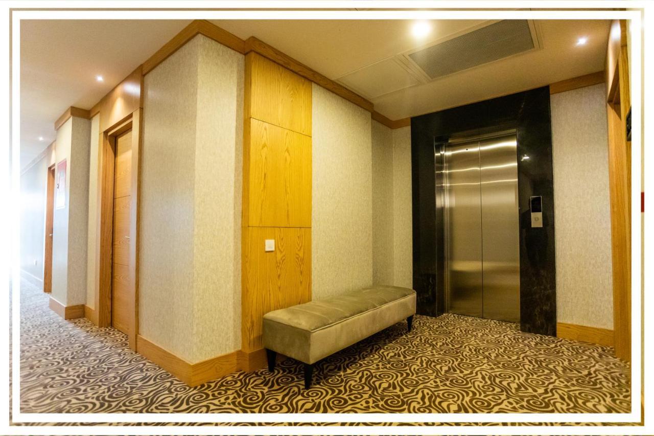 Premium Hotel Ganja Bagian luar foto